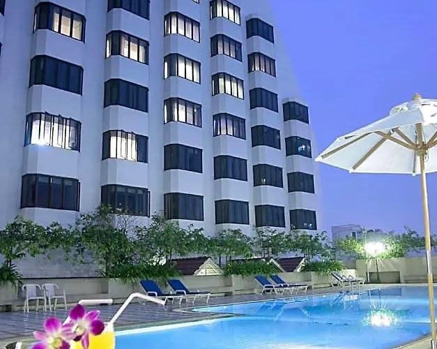 Omni Tower Sukhumvit Nana Direct 酒店 4*