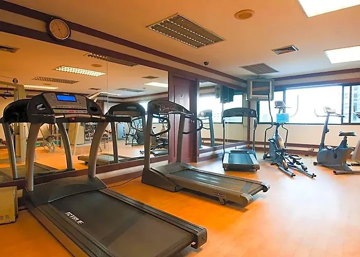 Omni Tower Sukhumvit Nana Direct 曼谷