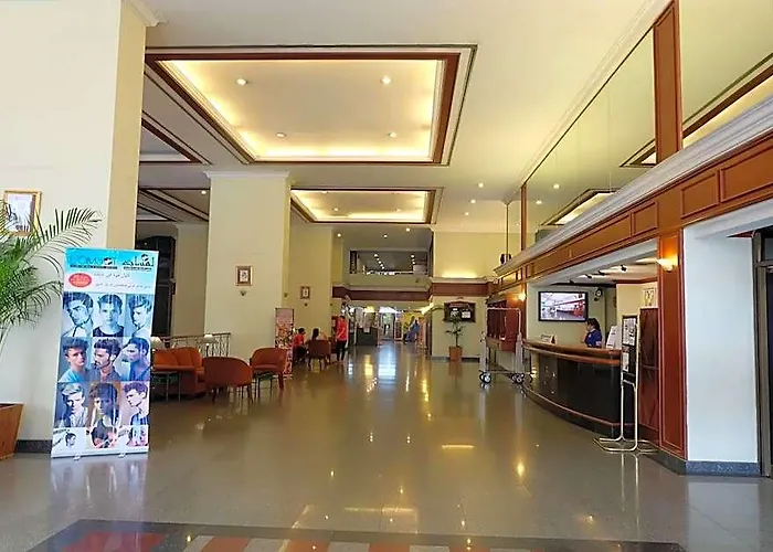 Omni Tower Sukhumvit Nana Direct 曼谷