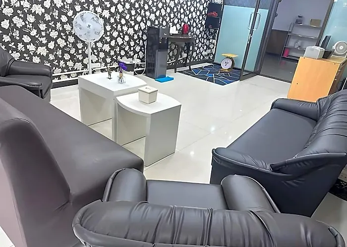 Omni Tower Sukhumvit Nana Direct