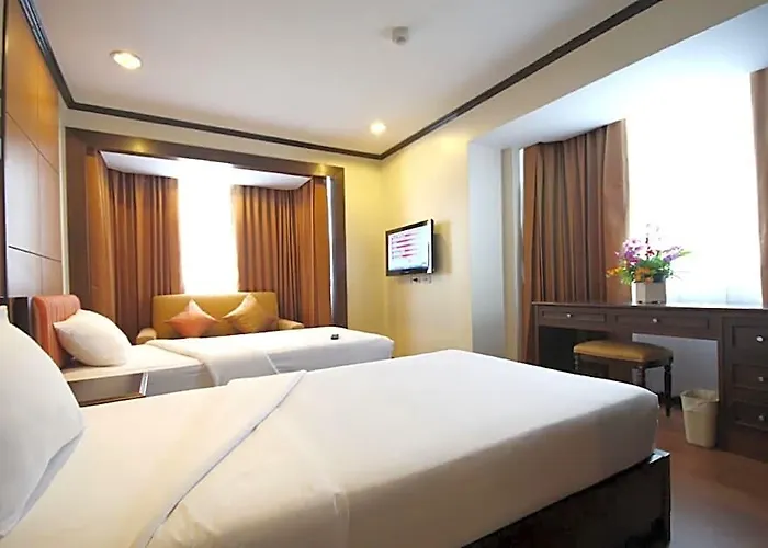 Hotel Omni Tower Sukhumvit Nana Direct 4*